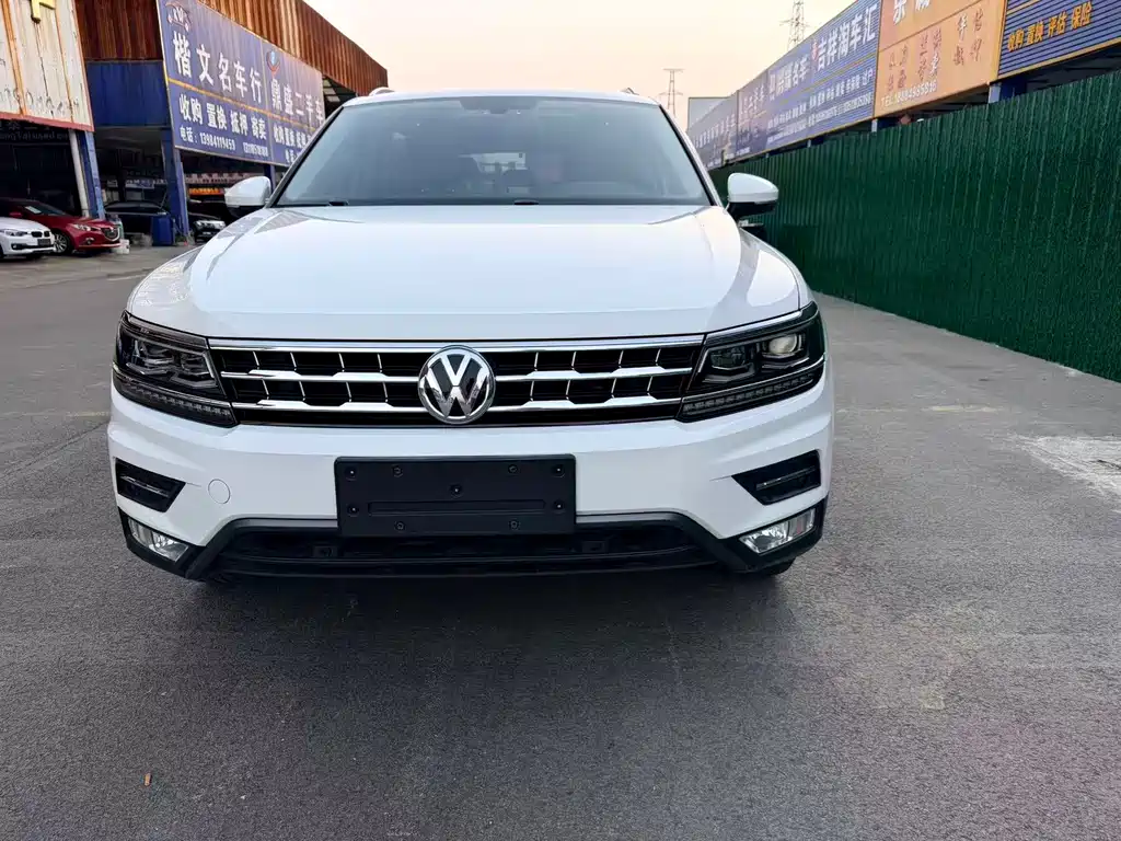 Volkswagen Tiguan L 2019 — фото 2