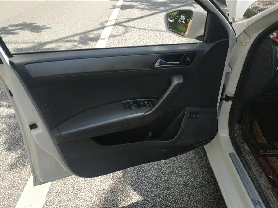 Volkswagen Santana 2016
