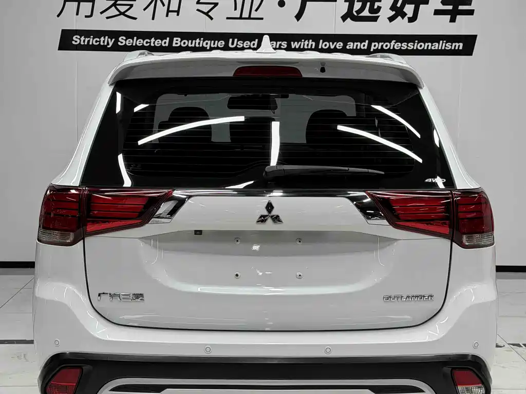 Mitsubishi Outlander 2019 — фото 4
