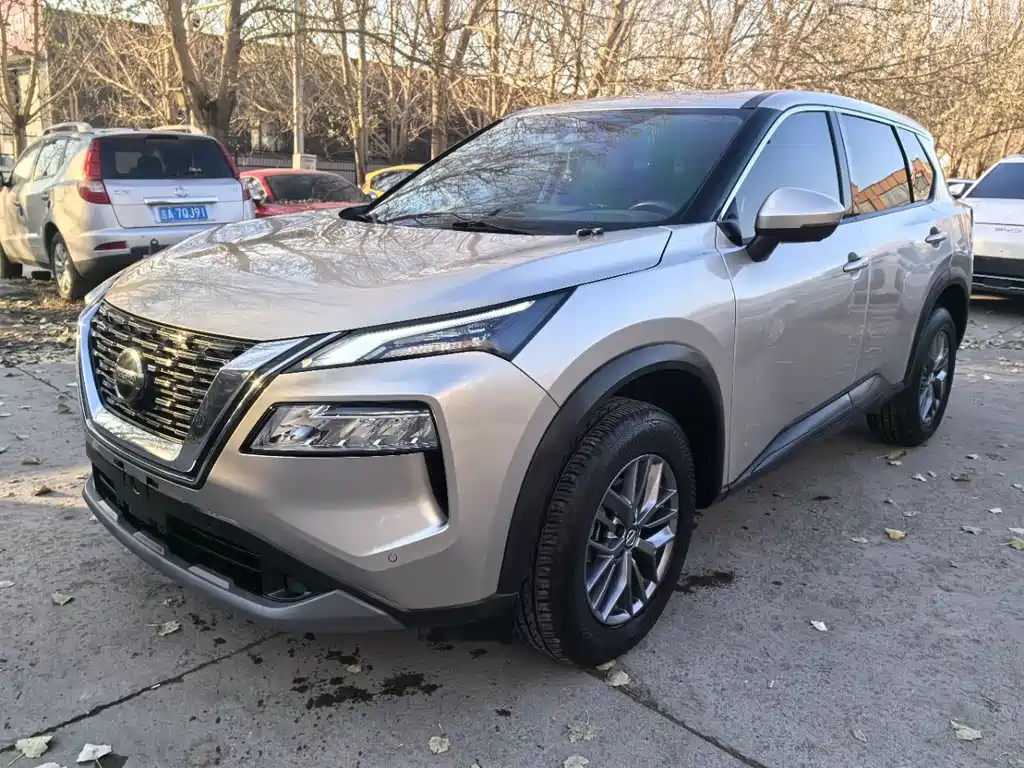 Nissan X-Trail 2022 — фото 1