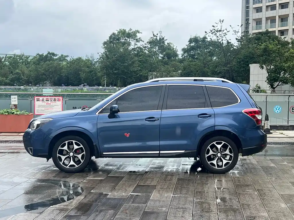Subaru Forester 2014 — фото 8