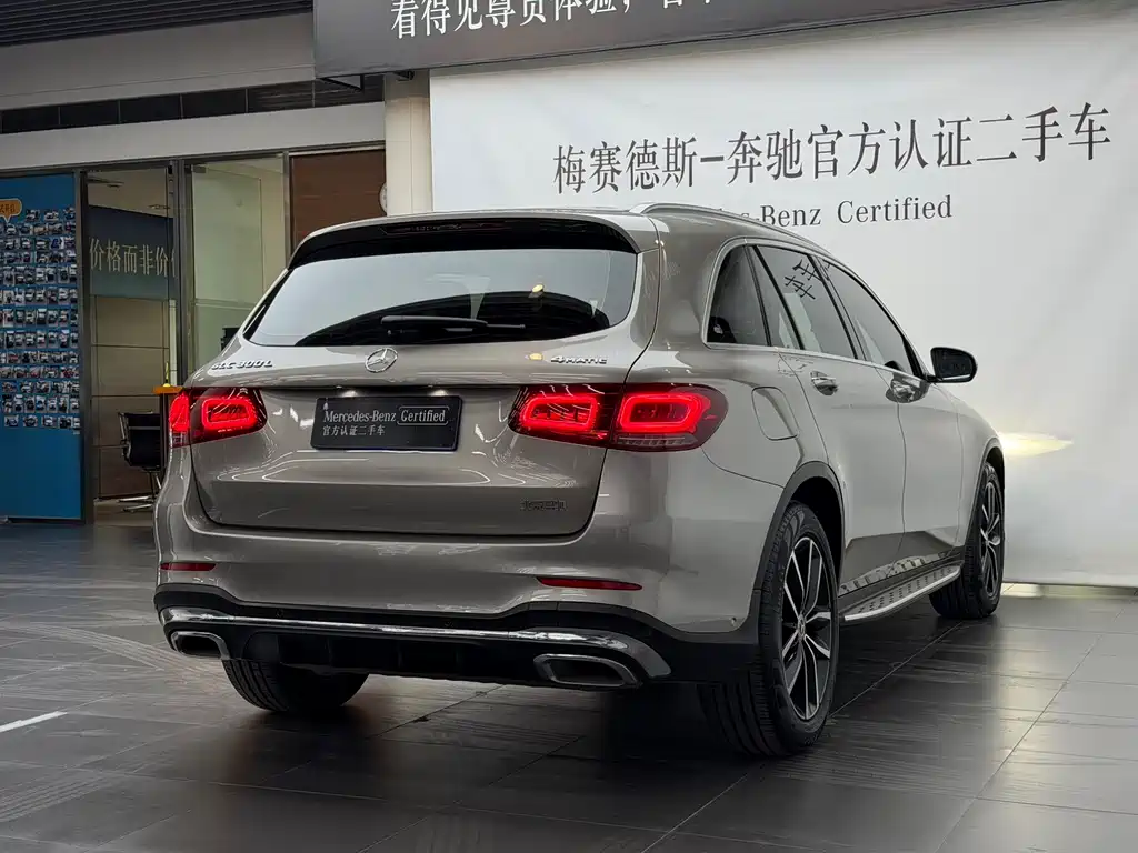 Mercedes-Benz GLC 2020 — фото 16