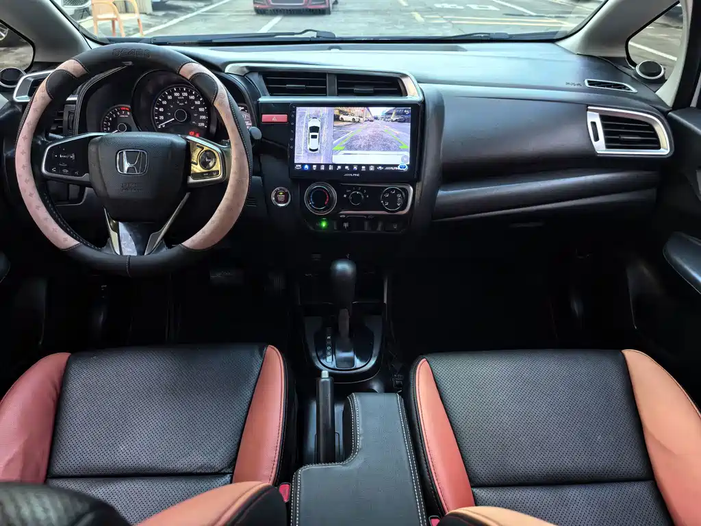 Honda Fit 2017 — фото 9