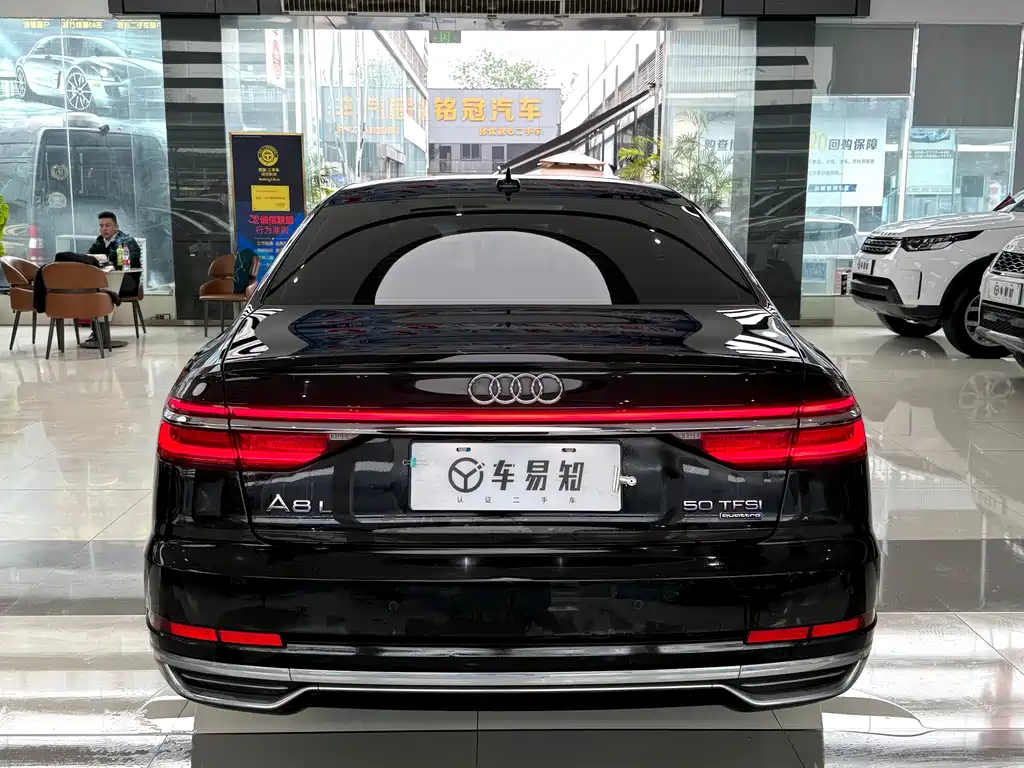 Audi A8 2020 — фото 21