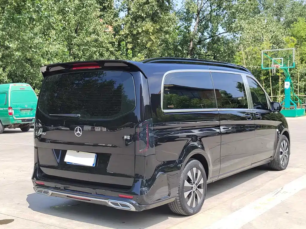Mercedes-Benz Vito 2023 — фото 4