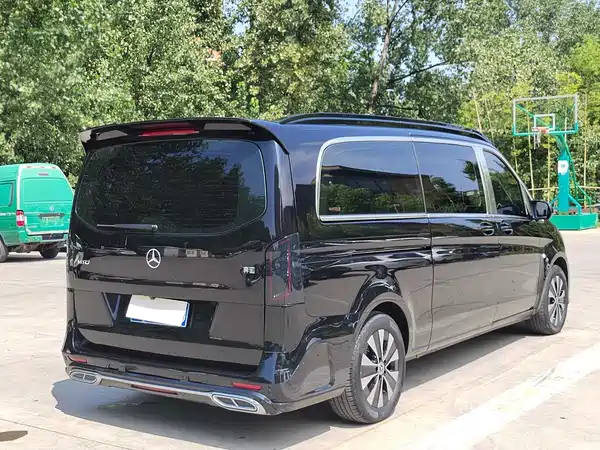 Mercedes-Benz Vito 2023