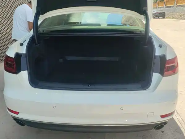 Audi A4L 2018