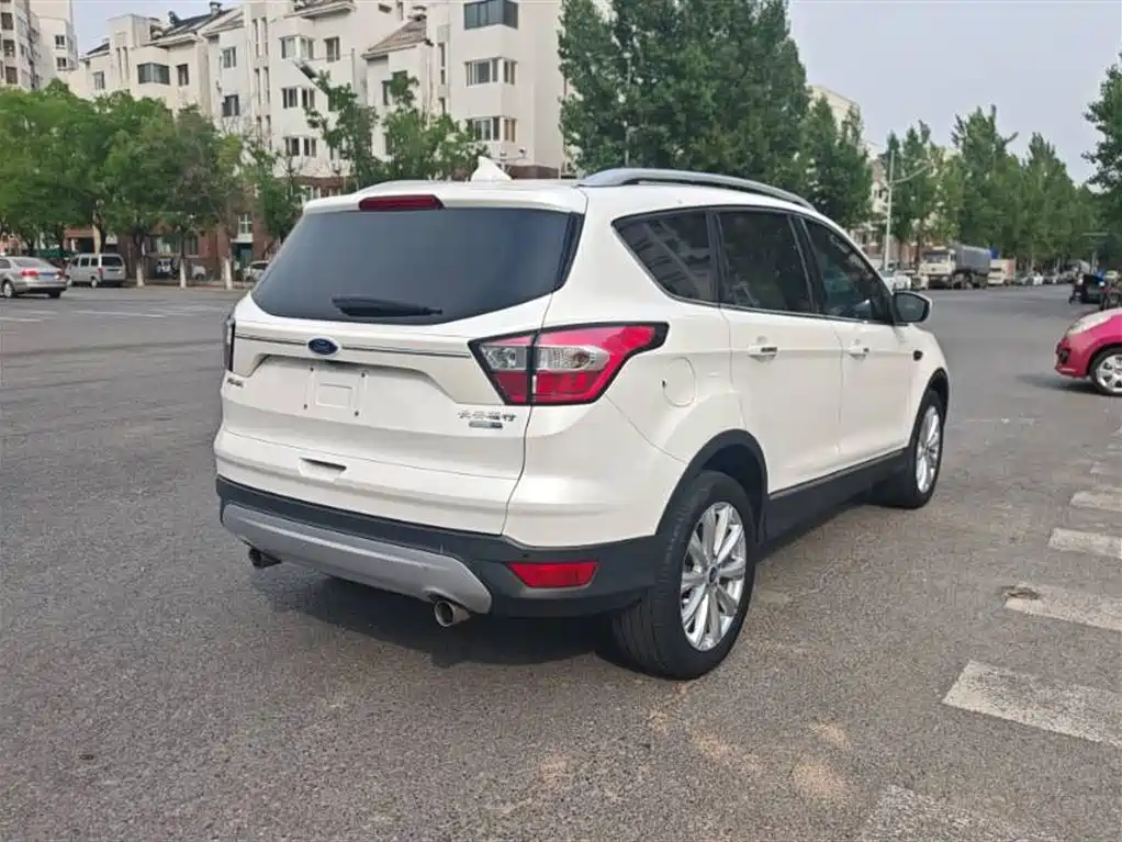 Ford Kuga 2017 — фото 3