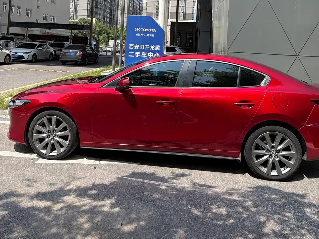 Mazda 3 Axela 2021
