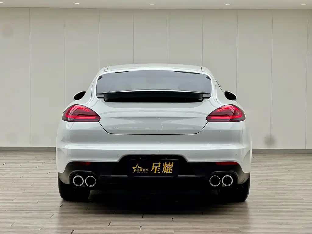 Porsche Panamera 2015 — фото 25