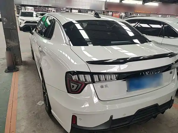 Lynk & Co 03 2020