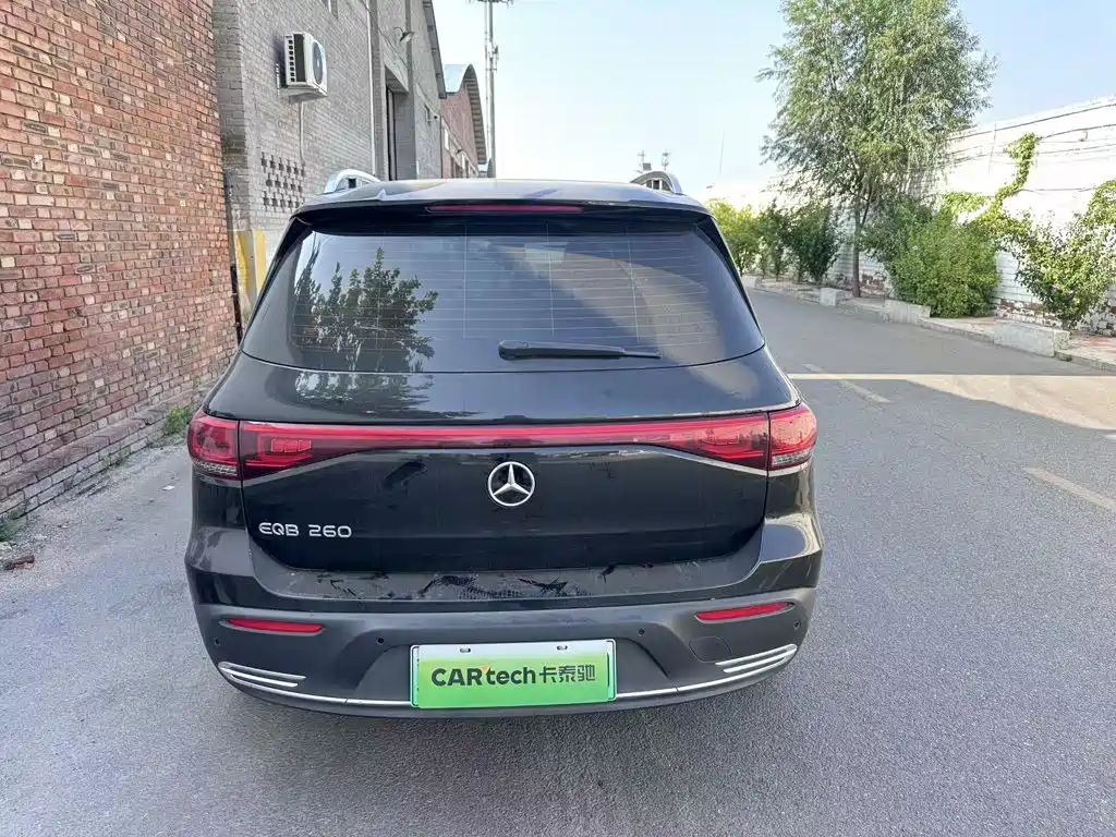 Mercedes-Benz EQB 2022