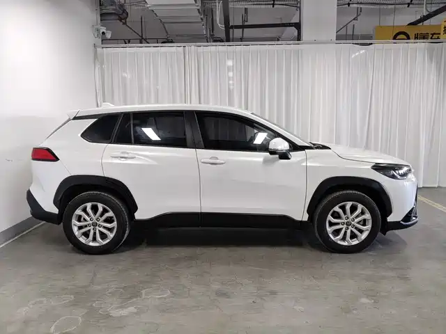 Toyota Frontlander 2024