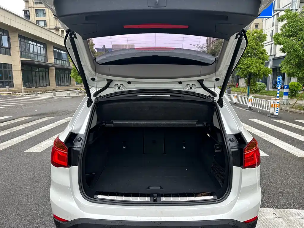 BMW X1 2017 — фото 10