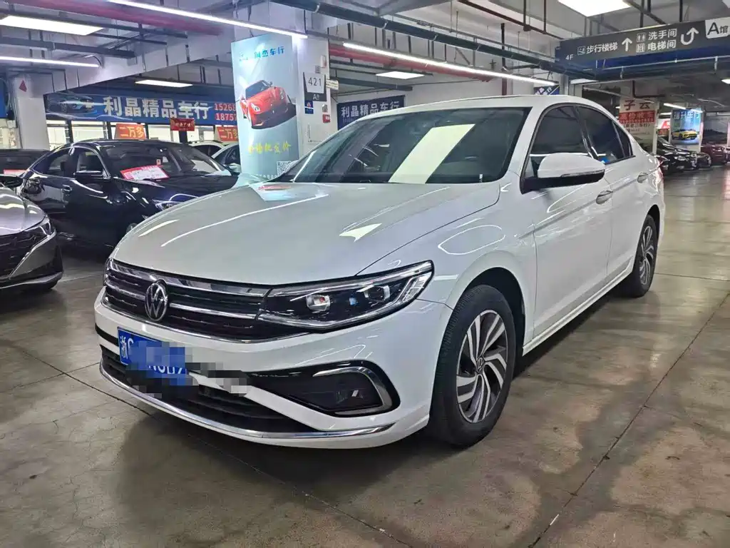 Volkswagen Bora 2023