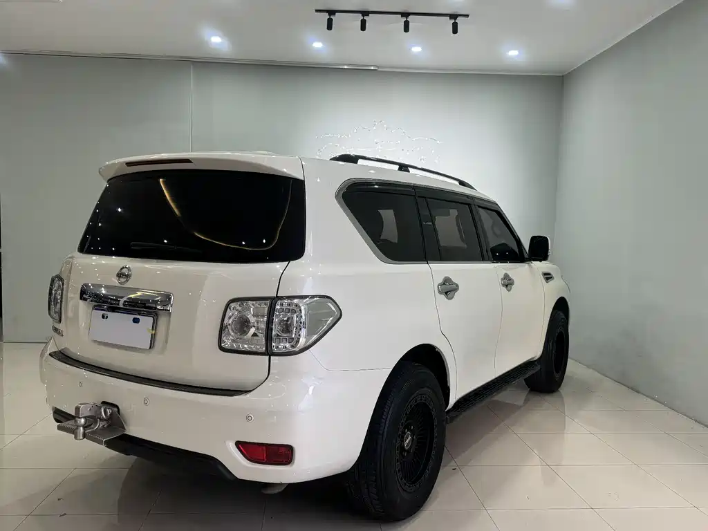 Nissan Patrol 2019 — фото 17