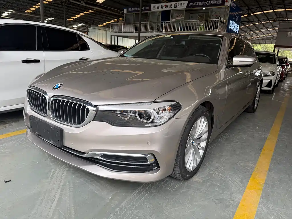 BMW 5 Series 2020 — фото 1