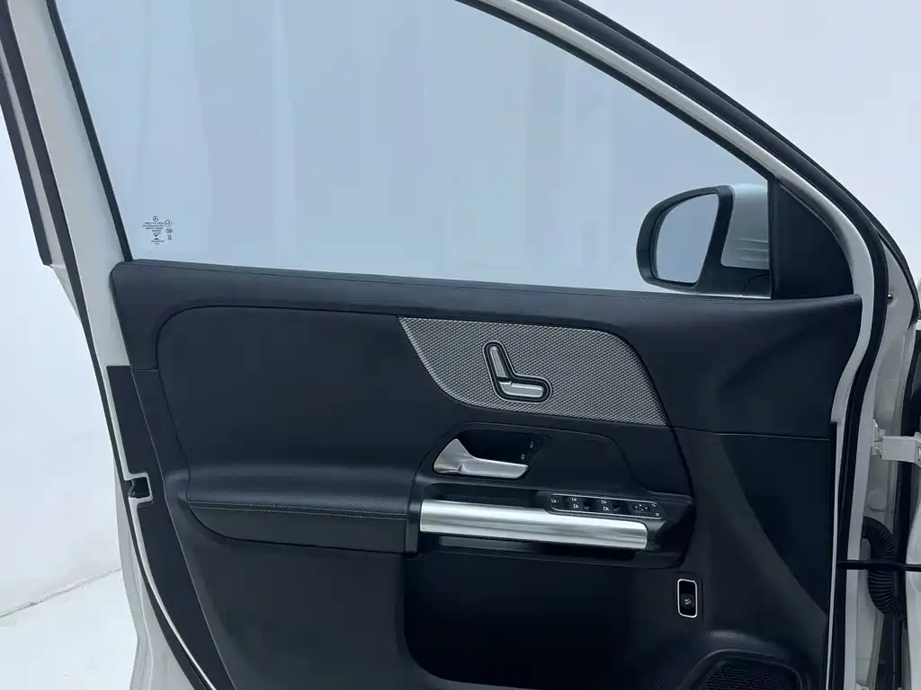 Mercedes-Benz GLA 2021 — фото 12