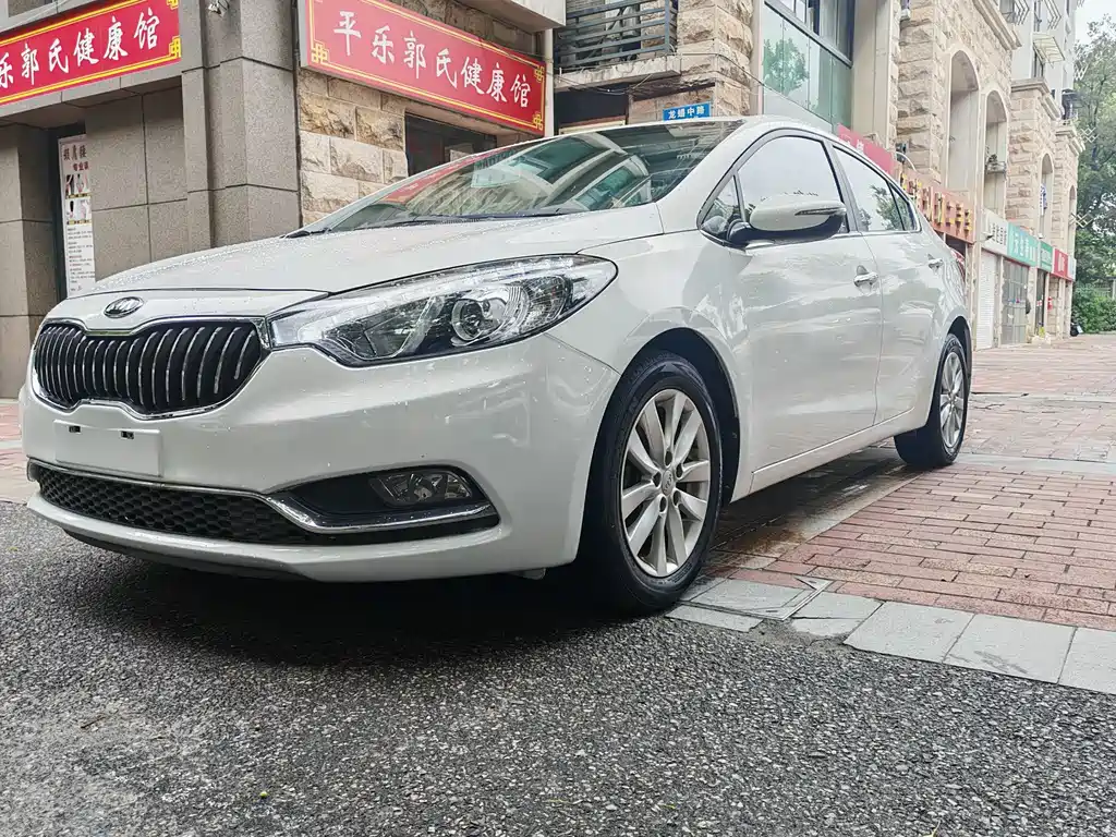 Kia K3 2014 — фото 1
