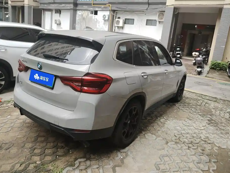 BMW iX3 2021