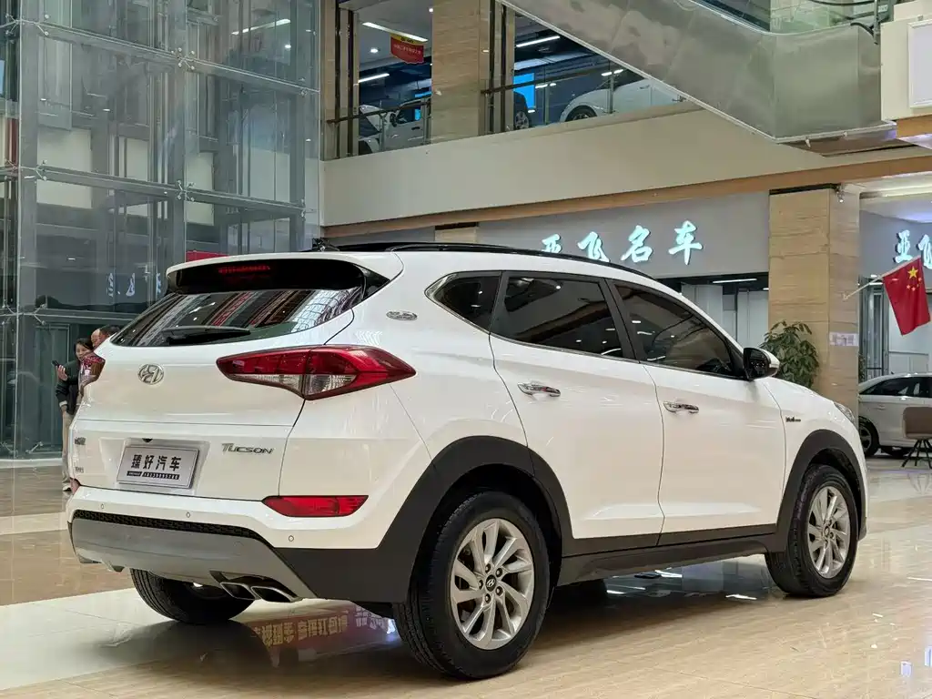Hyundai Tucson 2018 — фото 9