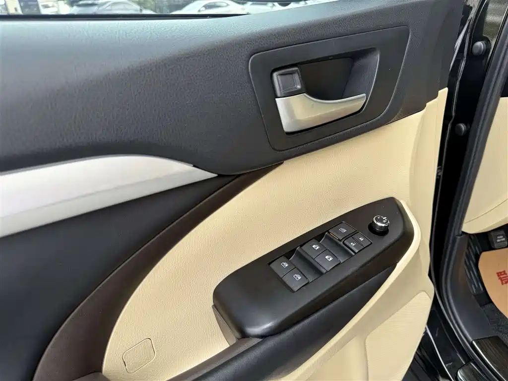 Toyota Highlander 2020 — фото 23