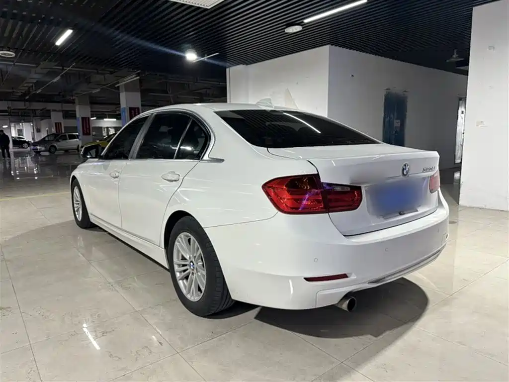 BMW 3 Series 2015 — фото 24
