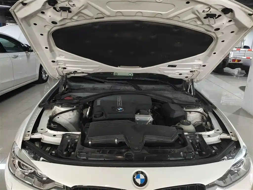 BMW 3 Series 2015 — фото 13
