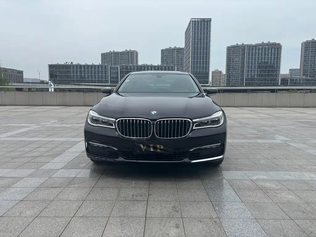 BMW 7 Series 2017 — фото 3