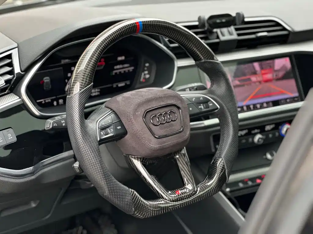 Audi Q3 2020 — фото 11
