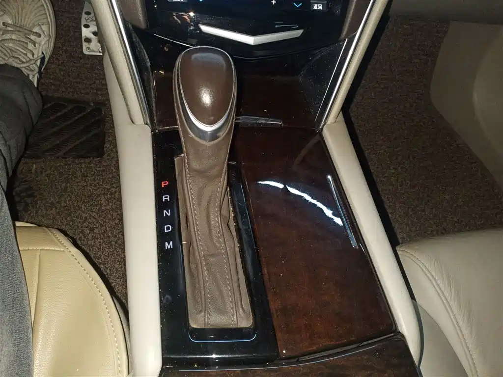 Cadillac XTS 2014 — фото 14