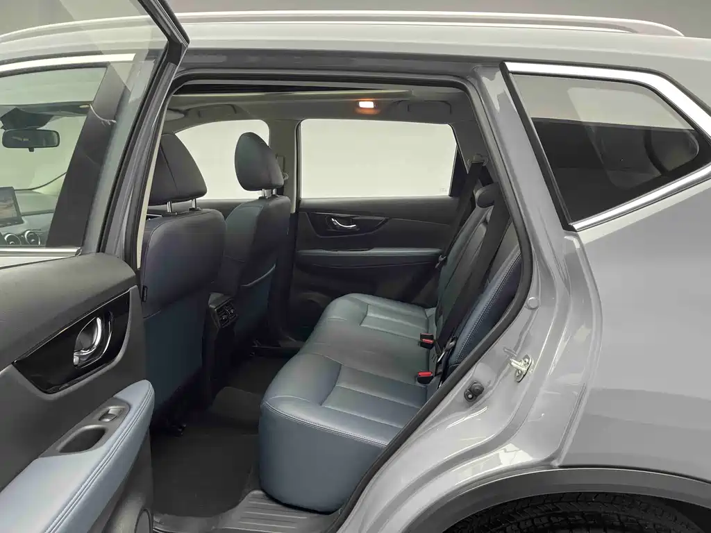 Nissan X-Trail 2025 — фото 18