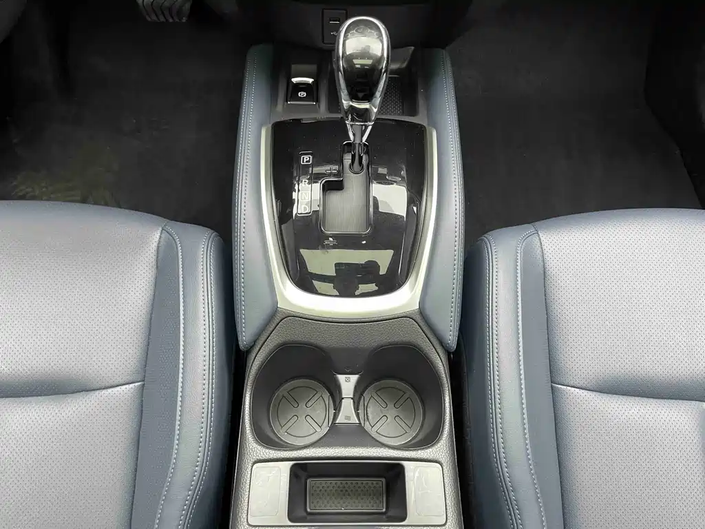 Nissan X-Trail 2025 — фото 11