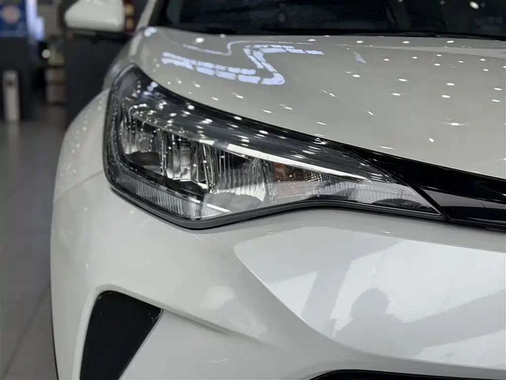 Toyota C-HR 2021 — фото 13