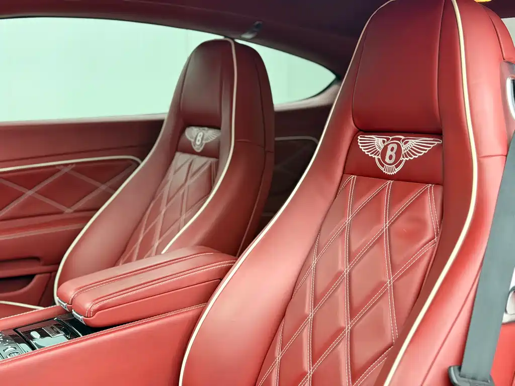 Bentley Continental 2010 — фото 13