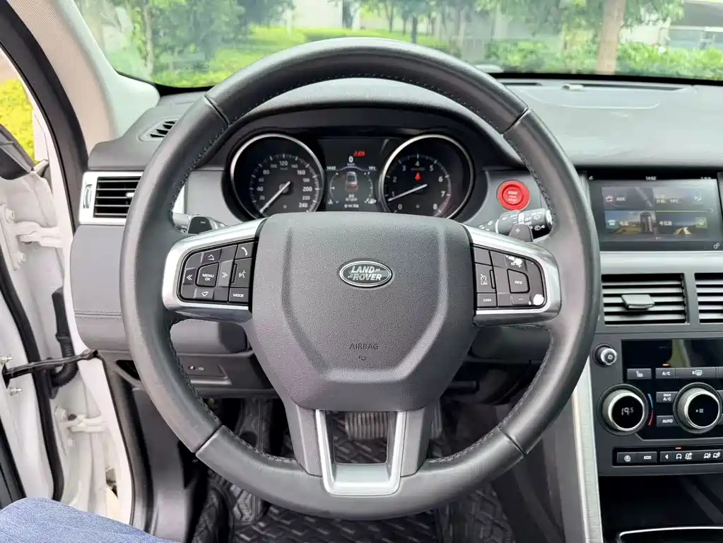 Land Rover Discovery Sport 2018 — фото 19