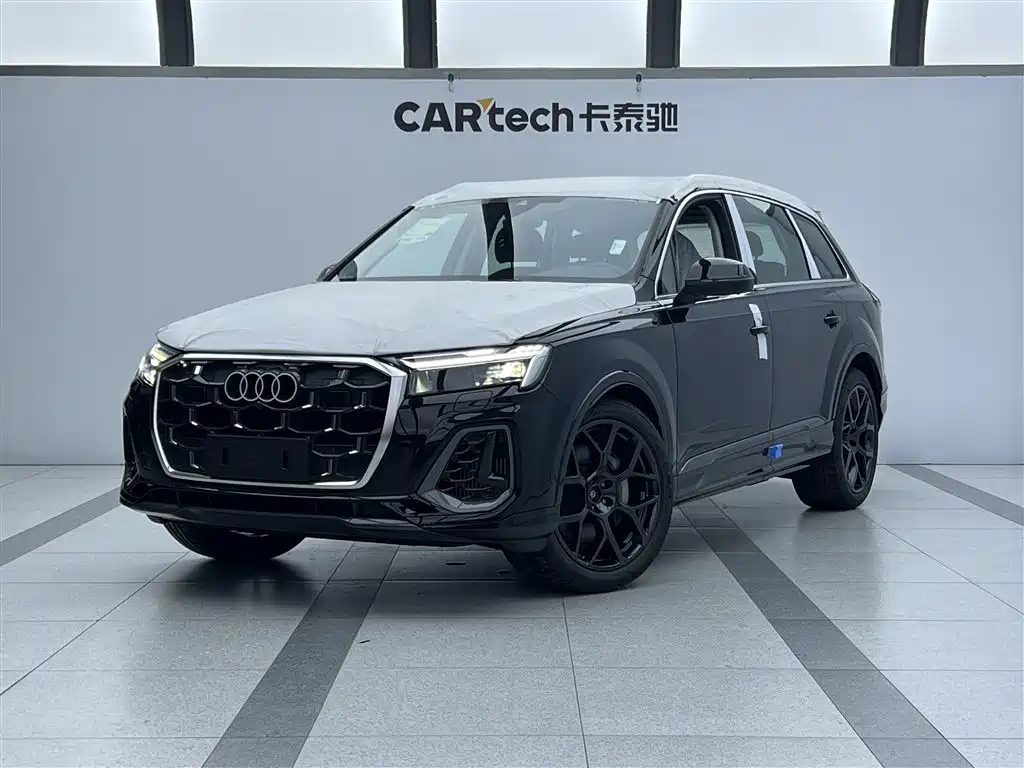 Audi Q7 — фото 1