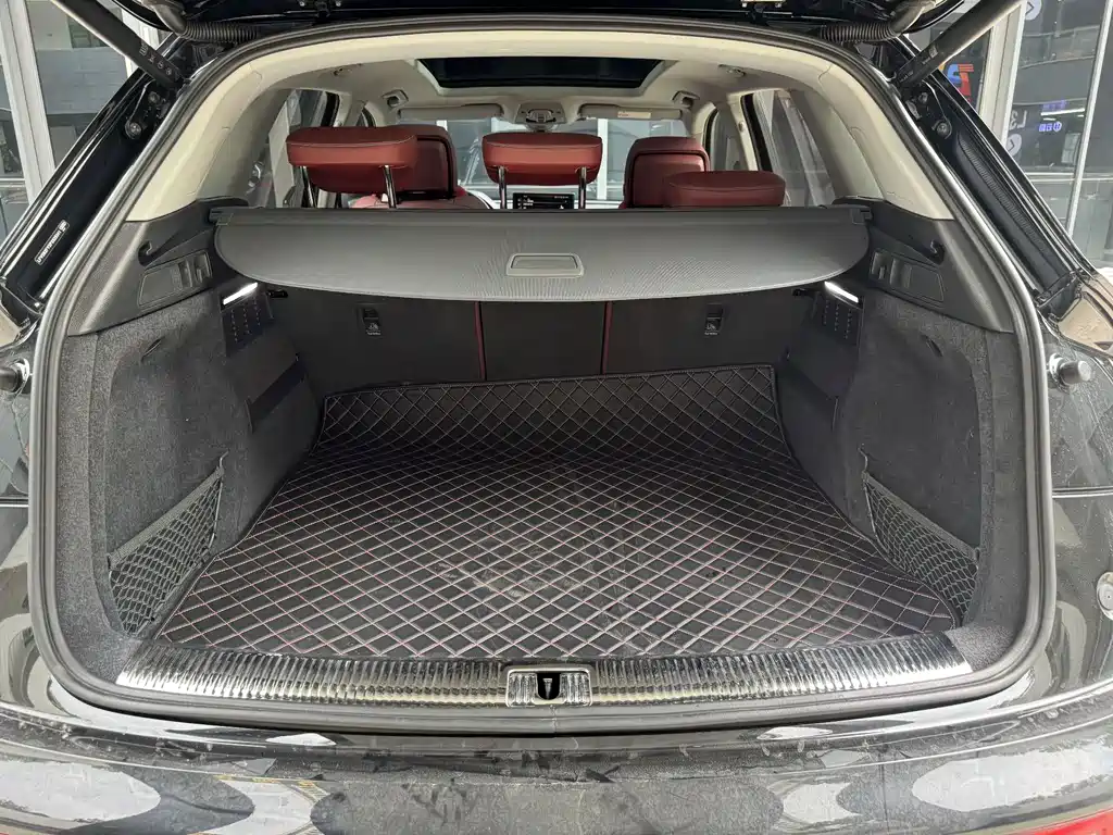 Audi Q5L 2023 — фото 37