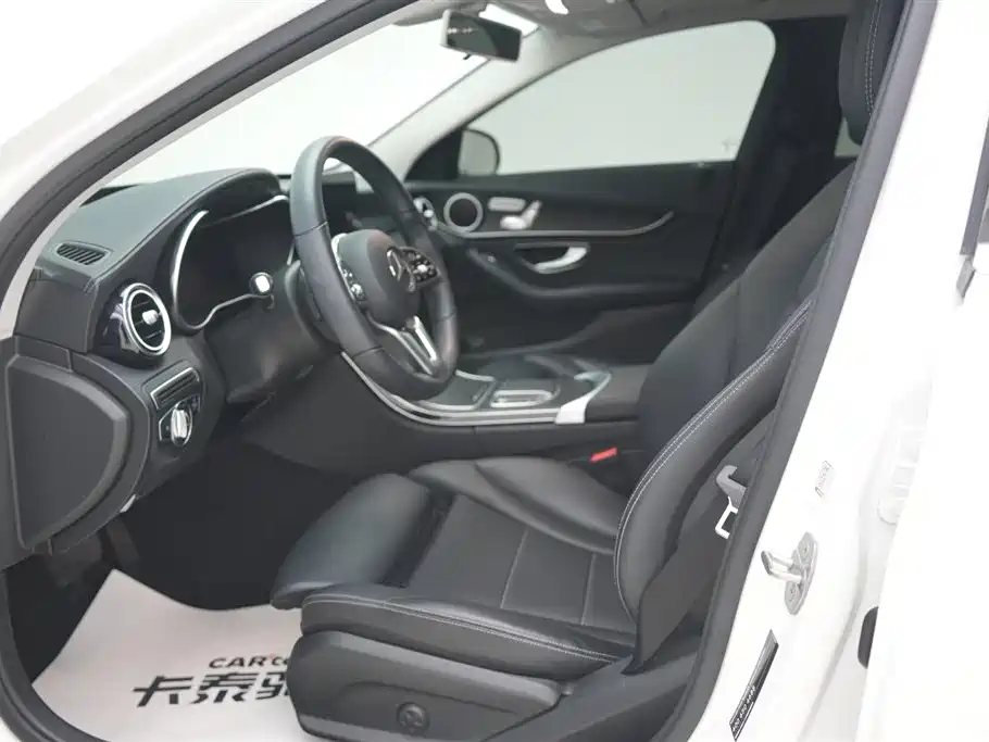 Mercedes-Benz C-Class 2019 — фото 15