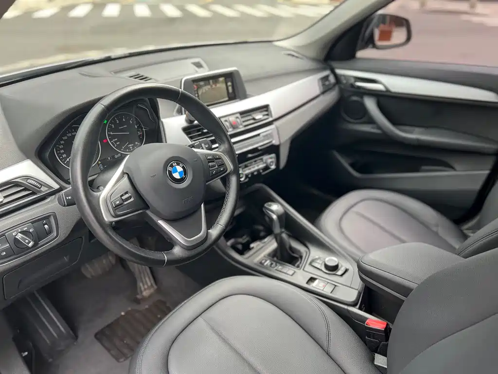 BMW X1 2017 — фото 15