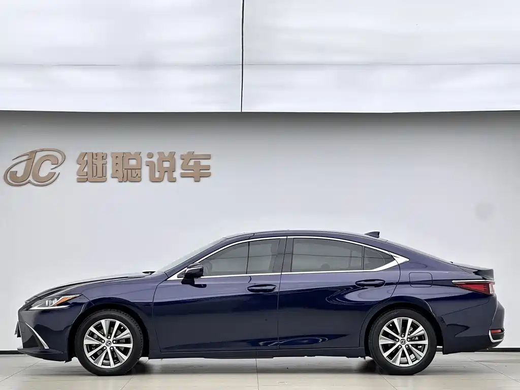 Lexus ES 2021 — фото 7