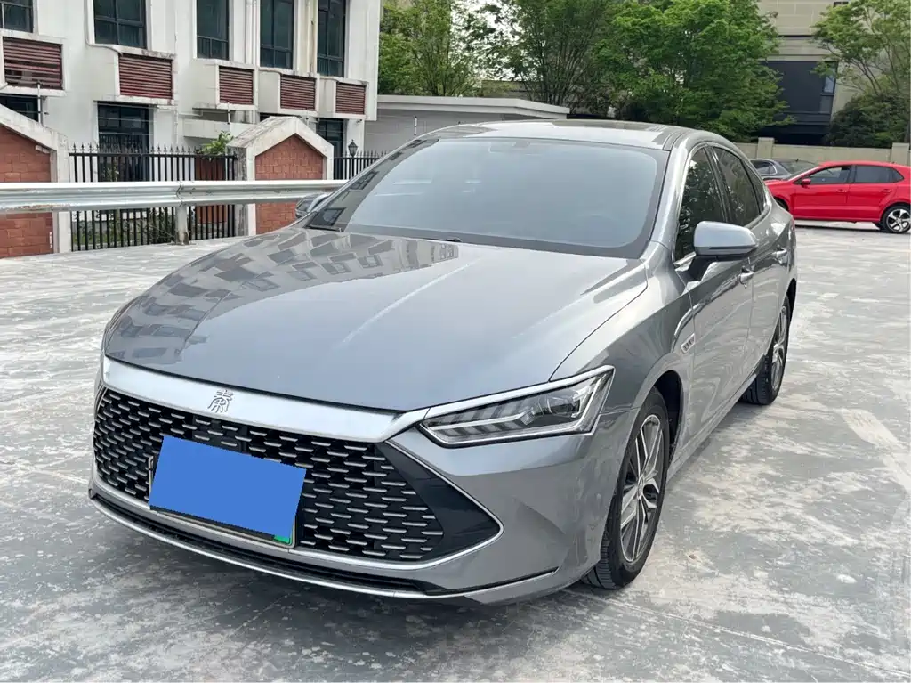 BYD Qin PLUS 2021 — фото 1