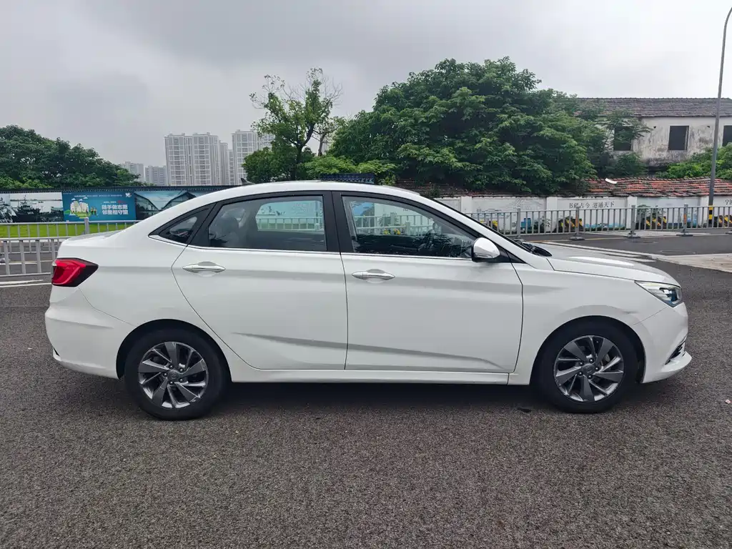 Changan Eado DT 2018 — фото 13