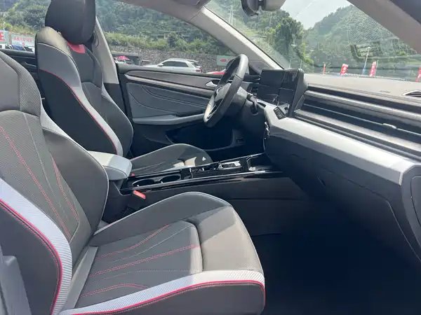 Volkswagen Lamando 2025