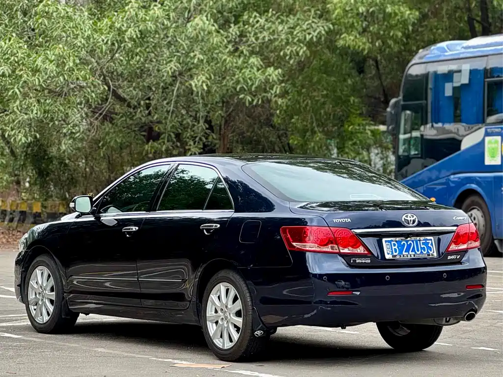 Toyota Camry 2008 — фото 21