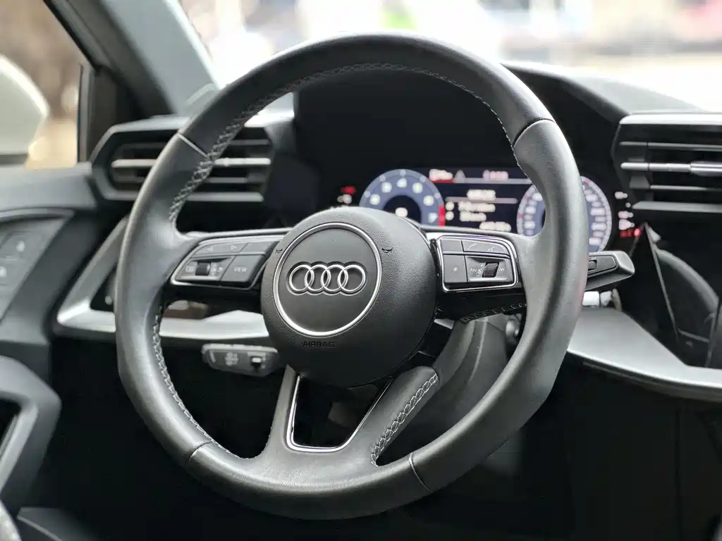 Audi A3 2024 — фото 19