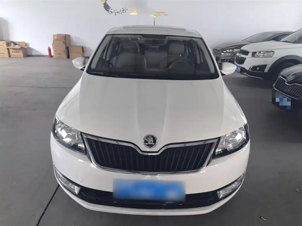 Skoda Rapid 2017 — фото 3