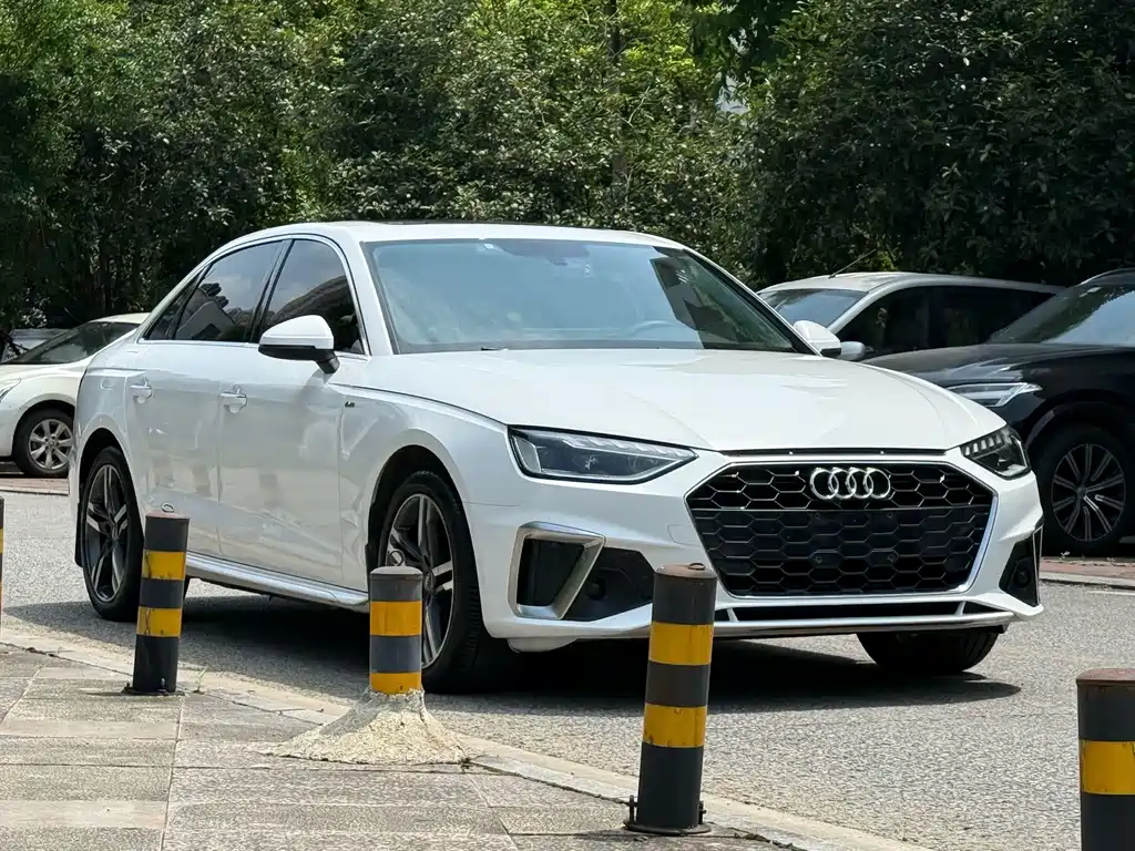 Audi A4L 2021