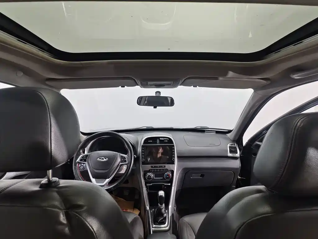 Chery Tiggo 3 2015 — фото 10