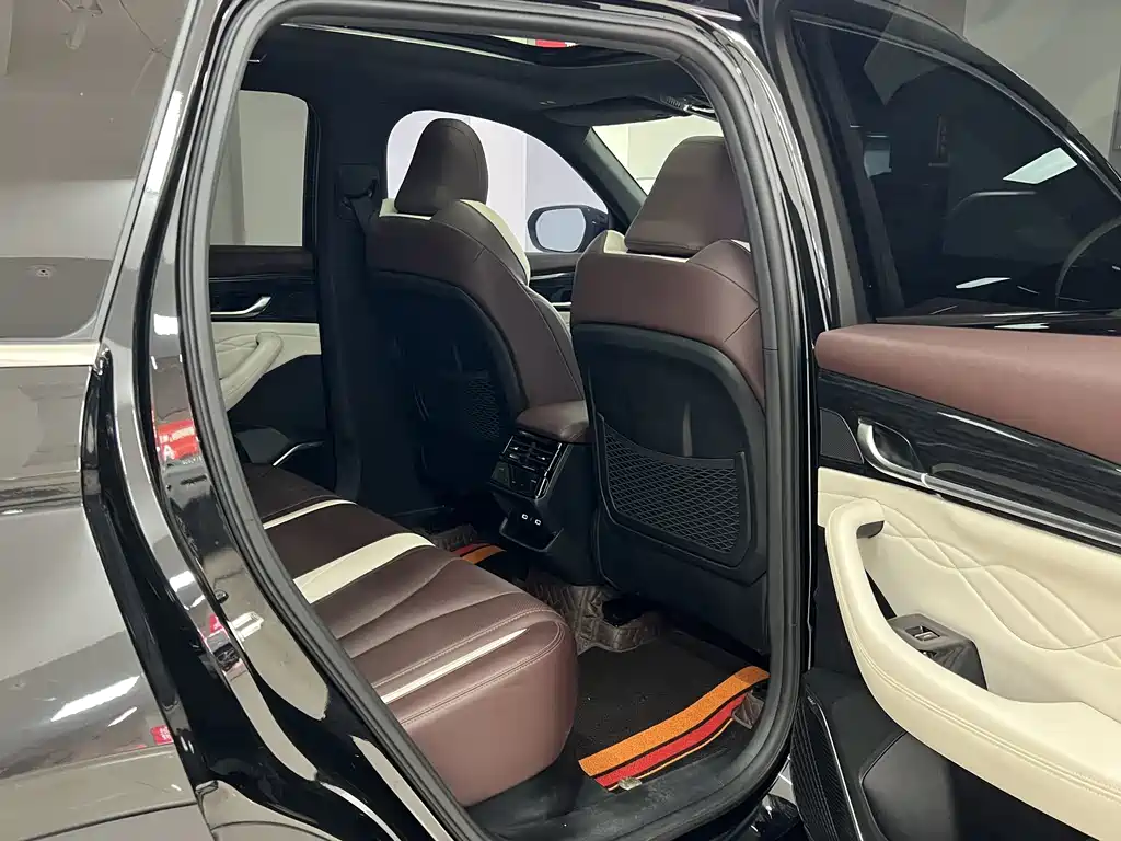 Geely Xingyue L 2022 — фото 12